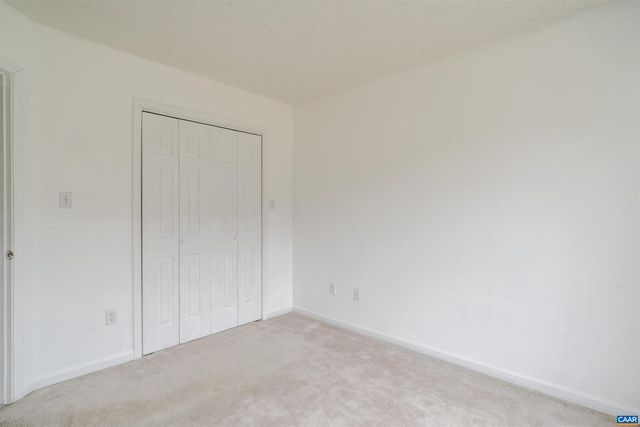 5860 BEARWOOD RD, Crozet, VA 22932