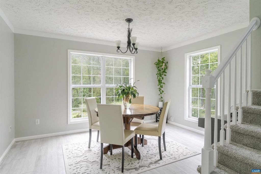 Image 18 of property listing at 5860 BEARWOOD RD, Crozet, VA 22932