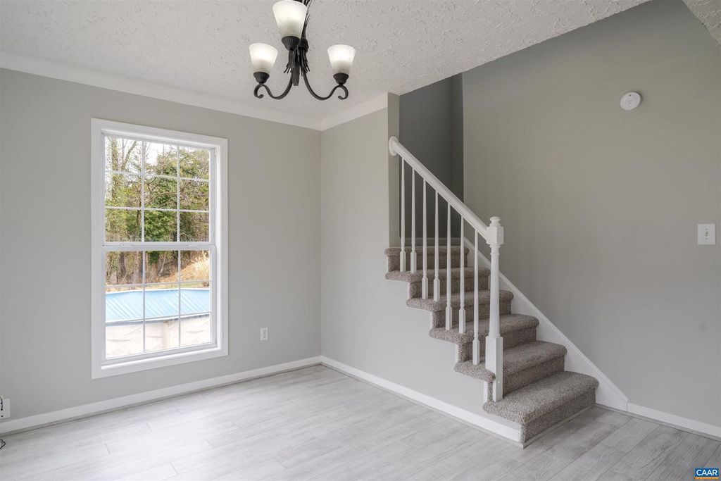 Image 31 of property listing at 5860 BEARWOOD RD, Crozet, VA 22932