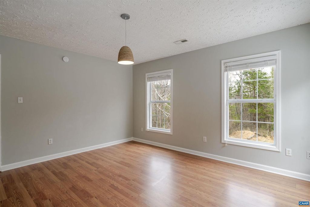 Image 33 of property listing at 5860 BEARWOOD RD, Crozet, VA 22932