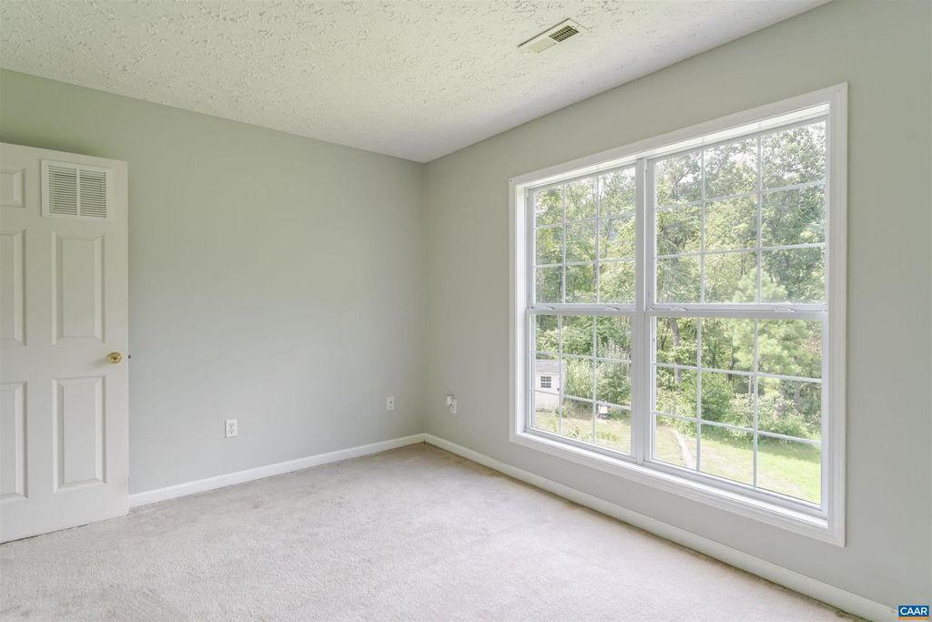 Image 43 of property listing at 5860 BEARWOOD RD, Crozet, VA 22932