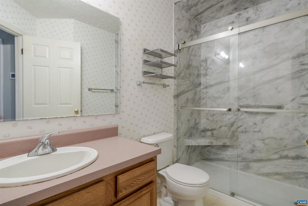 Image 45 of property listing at 5860 BEARWOOD RD, Crozet, VA 22932