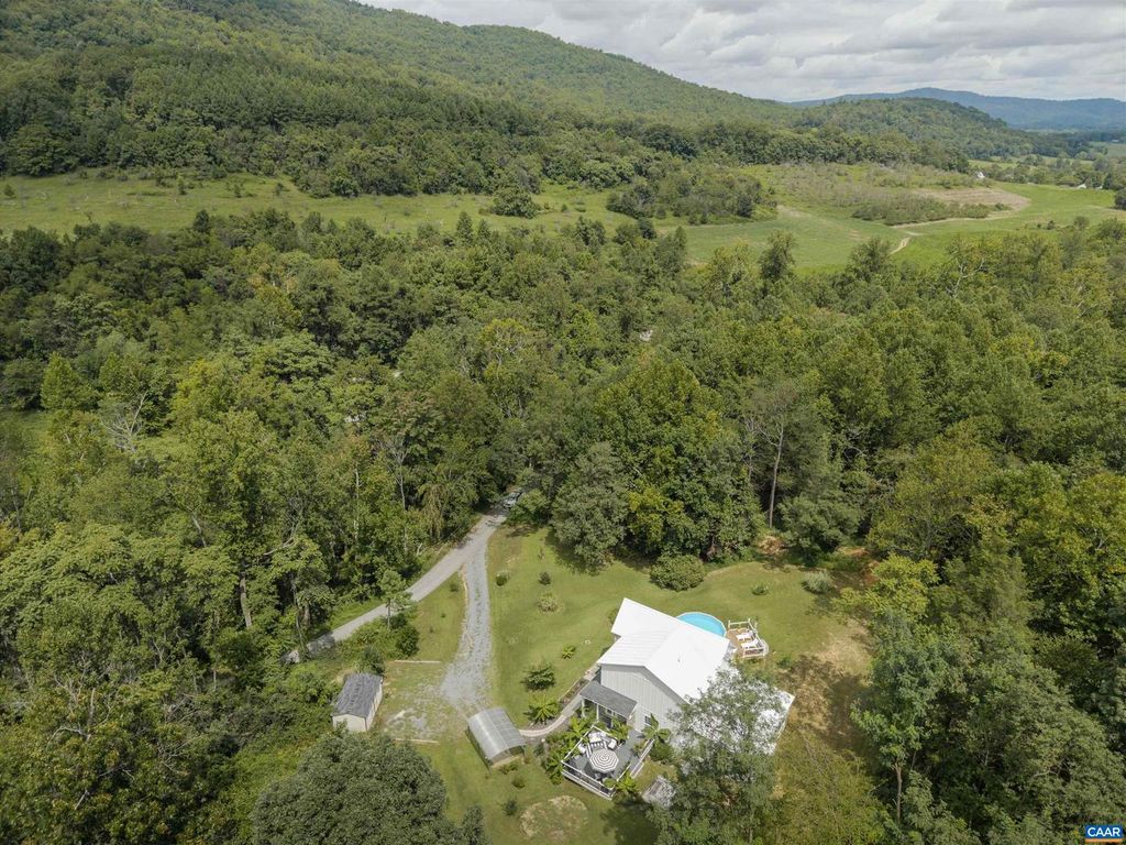 Image 56 of property listing at 5860 BEARWOOD RD, Crozet, VA 22932