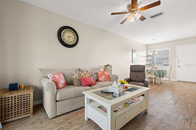 2039 CANAL DR N33, Bradenton, FL 34207