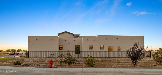 3758 Santa Catalina Loop, Las Cruces, NM 88005