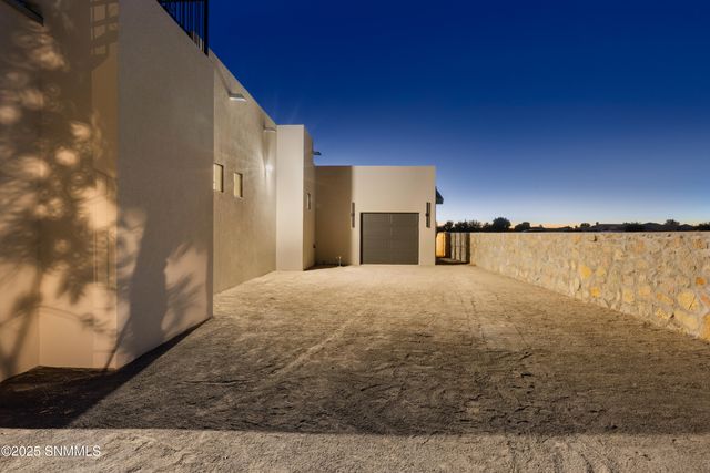 3758 Santa Catalina Loop, Las Cruces, NM 88005