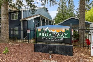 215 SW 100th Street #D207, Everett, WA 98204