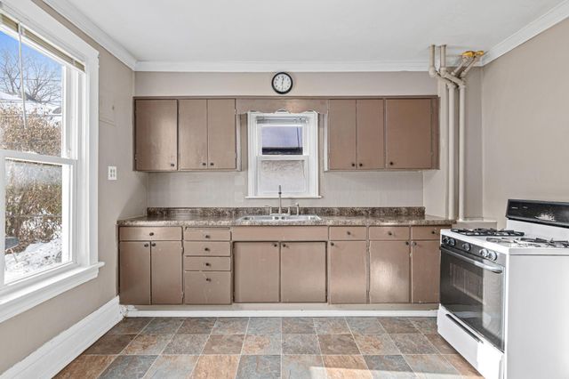 673 Dale Street N, Saint Paul, MN 55103