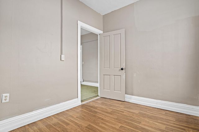 673 Dale Street N, Saint Paul, MN 55103