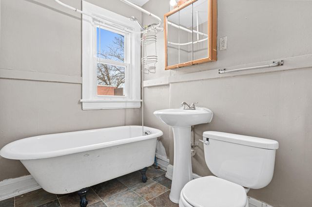 673 Dale Street N, Saint Paul, MN 55103