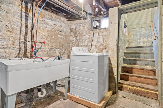 673 Dale Street N, Saint Paul, MN 55103