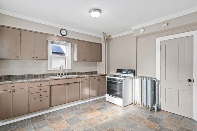 673 Dale Street N, Saint Paul, MN 55103