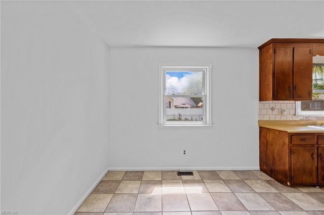 720 Essex Park DR, Hampton, VA 23669