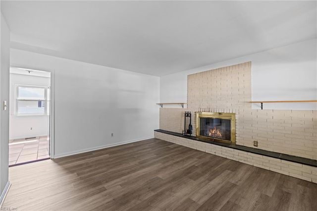 720 Essex Park DR, Hampton, VA 23669
