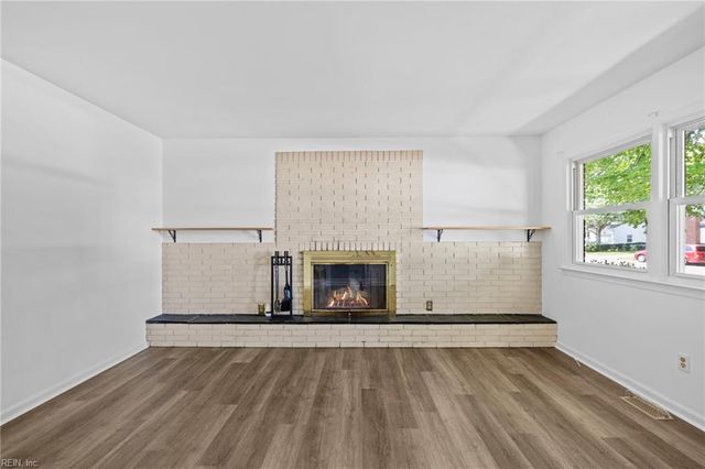 720 Essex Park DR, Hampton, VA 23669