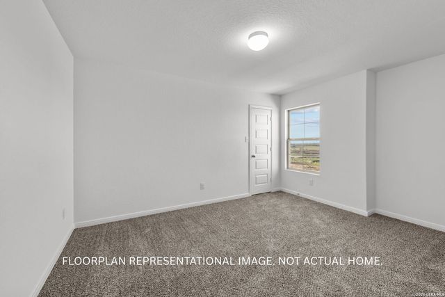 10479 WHITE HART LN, Converse, TX 78109