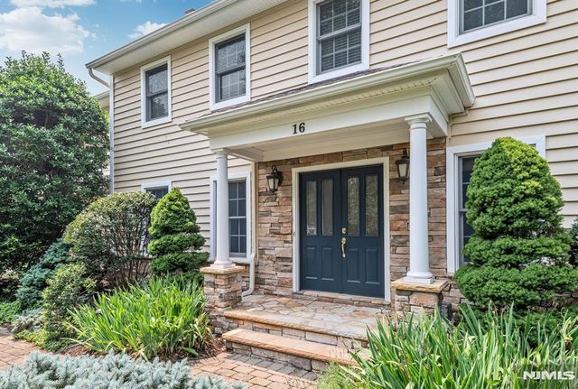 16 Dimas Court, Harrington Park, NJ 07640