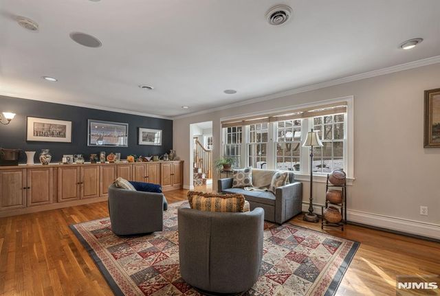 16 Dimas Court, Harrington Park, NJ 07640