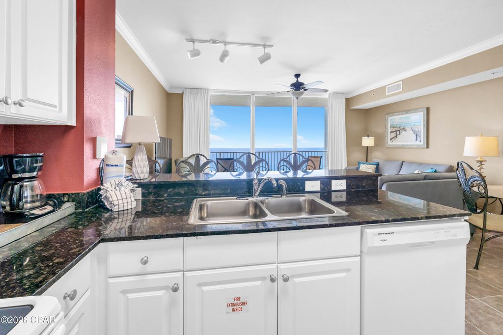 Image 8 of property listing at 16819 Front Beach Road 1913, Panama City Beach, FL 32413