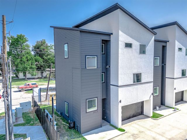 3203 St Emanuel Street A, Houston, TX 77004