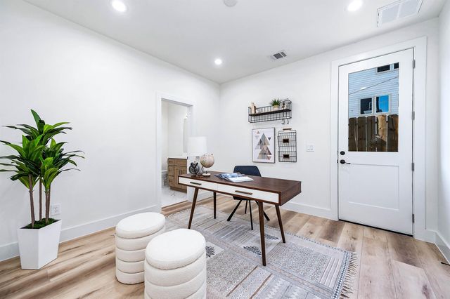 3203 St Emanuel Street A, Houston, TX 77004