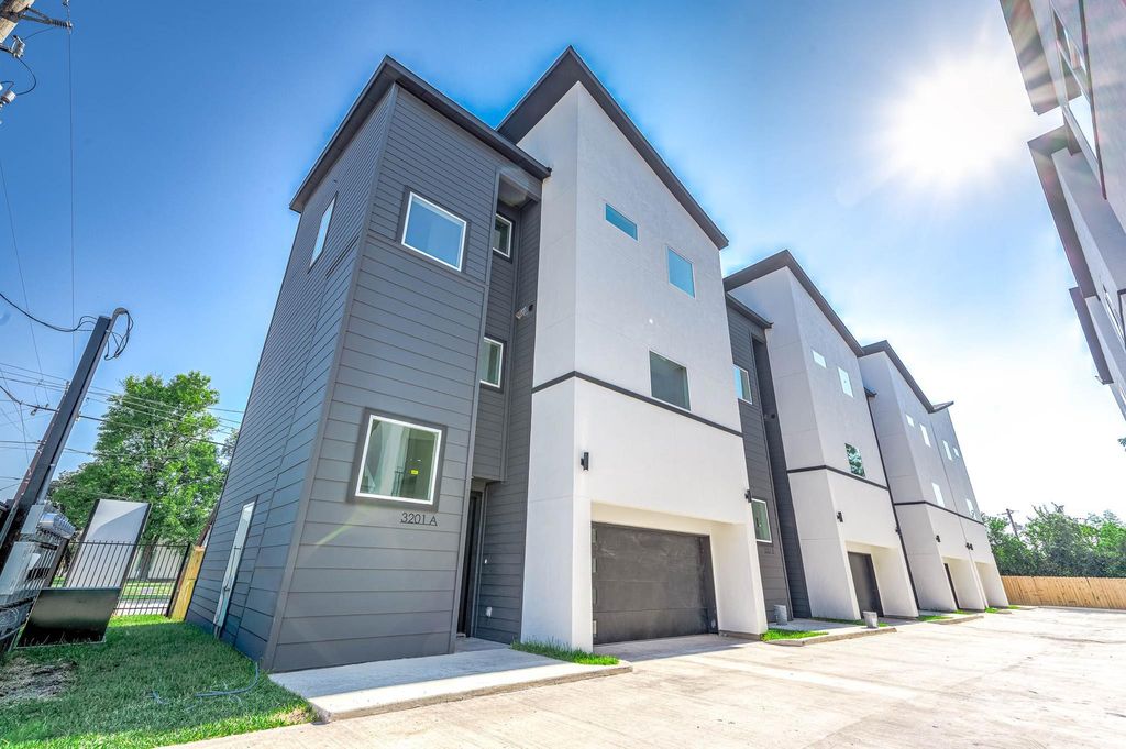 3203 St Emanuel Street A, Houston, TX 77004