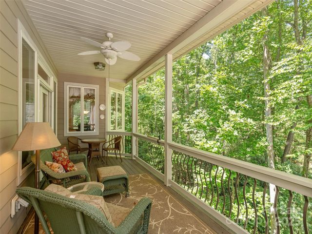 17 High Park Court, Hendersonville, NC 28791