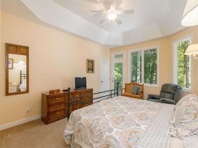 17 High Park Court, Hendersonville, NC 28791