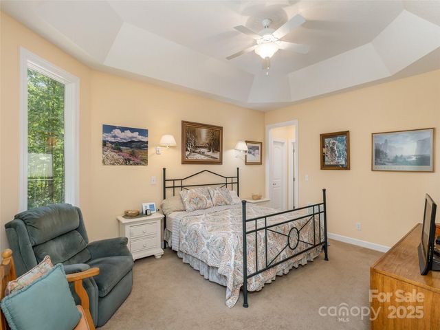 17 High Park Court, Hendersonville, NC 28791