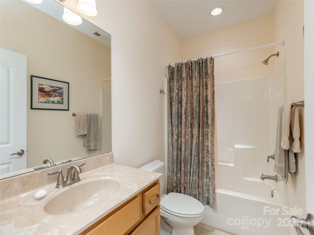 17 High Park Court, Hendersonville, NC 28791