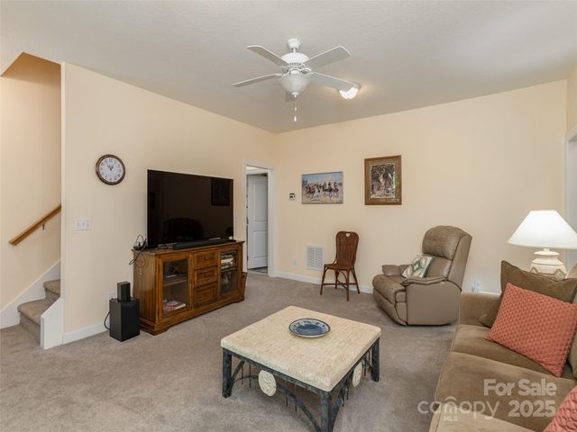 17 High Park Court, Hendersonville, NC 28791