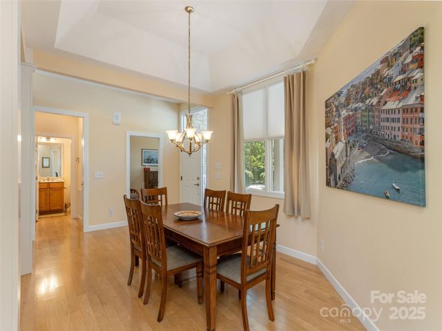 17 High Park Court, Hendersonville, NC 28791