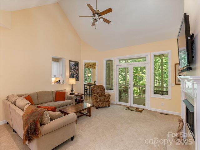 17 High Park Court, Hendersonville, NC 28791
