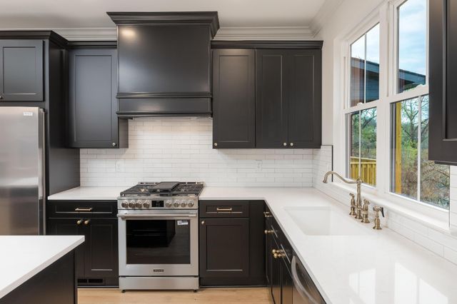 344 Tucker Street, Chattanooga, TN 37405