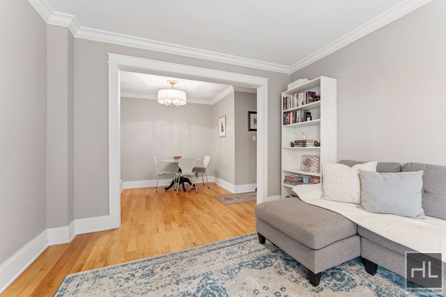 3960 52nd St Apt 6D, New York City, NY 11377