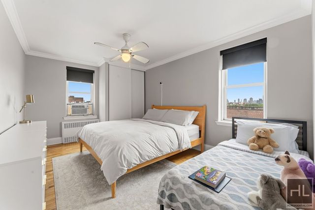 3960 52nd St Apt 6D, New York City, NY 11377