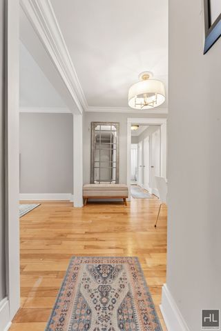 3960 52nd St Apt 6D, New York City, NY 11377