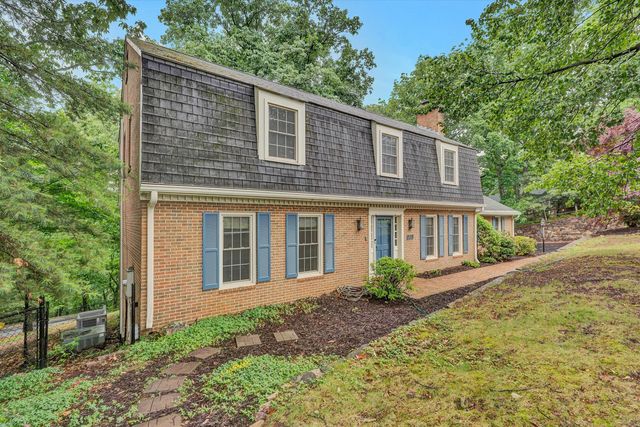 5206 Hawkbill CIR, Roanoke, VA 24018