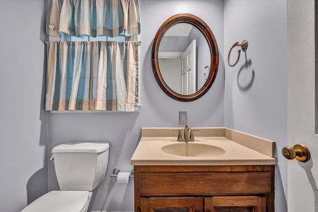 5206 Hawkbill CIR, Roanoke, VA 24018