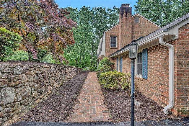 5206 Hawkbill CIR, Roanoke, VA 24018