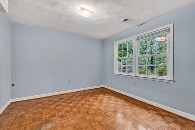 5206 Hawkbill CIR, Roanoke, VA 24018
