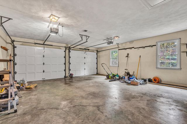 5206 Hawkbill CIR, Roanoke, VA 24018
