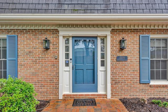 5206 Hawkbill CIR, Roanoke, VA 24018
