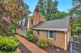 5206 Hawkbill CIR, Roanoke, VA 24018
