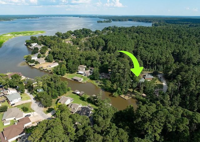 9 Creek Bend, Trinity, TX 75862