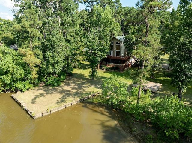 9 Creek Bend, Trinity, TX 75862