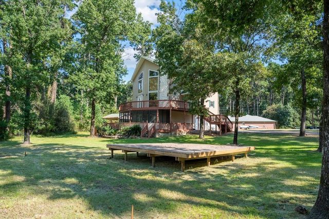 9 Creek Bend, Trinity, TX 75862