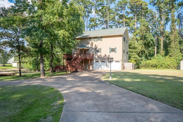 9 Creek Bend, Trinity, TX 75862