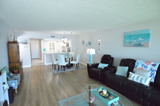3100 SE Pruitt Rd Apt H205, Port St Lucie, FL 34952