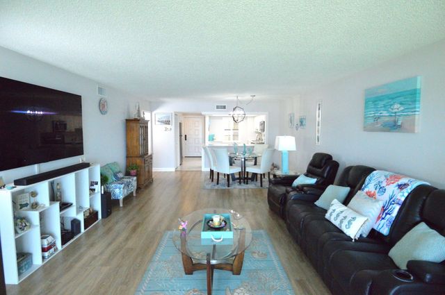 3100 SE Pruitt Rd Apt H205, Port St Lucie, FL 34952